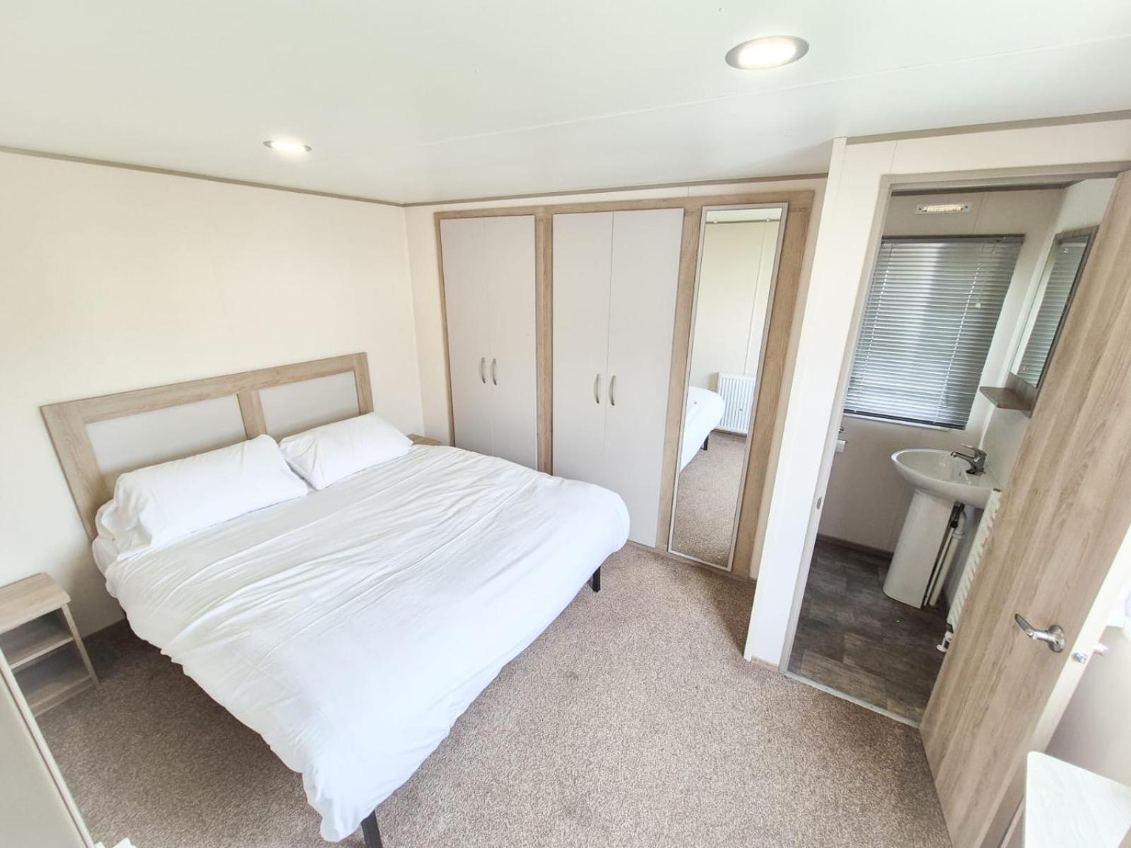 Whitstable - 2 Bedroom Sleeps 6 Seasalter Екстериор снимка