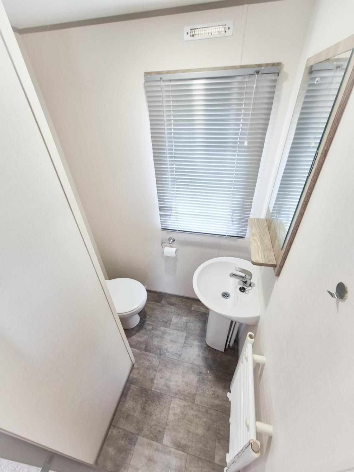 Whitstable - 2 Bedroom Sleeps 6 Seasalter Екстериор снимка